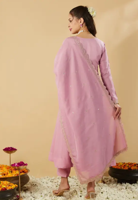 ✨ Women Silk Blend Kurta Pant Dupatta Set
