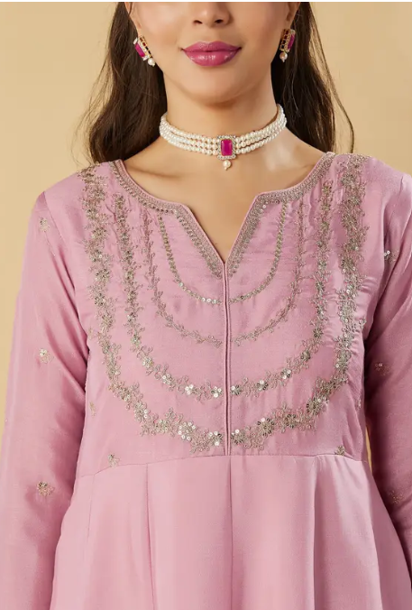 ✨ Women Silk Blend Kurta Pant Dupatta Set