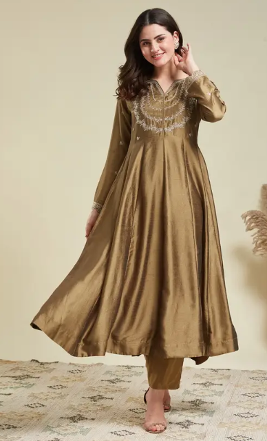 ✨ Women Silk Blend Kurta Pant Dupatta Set