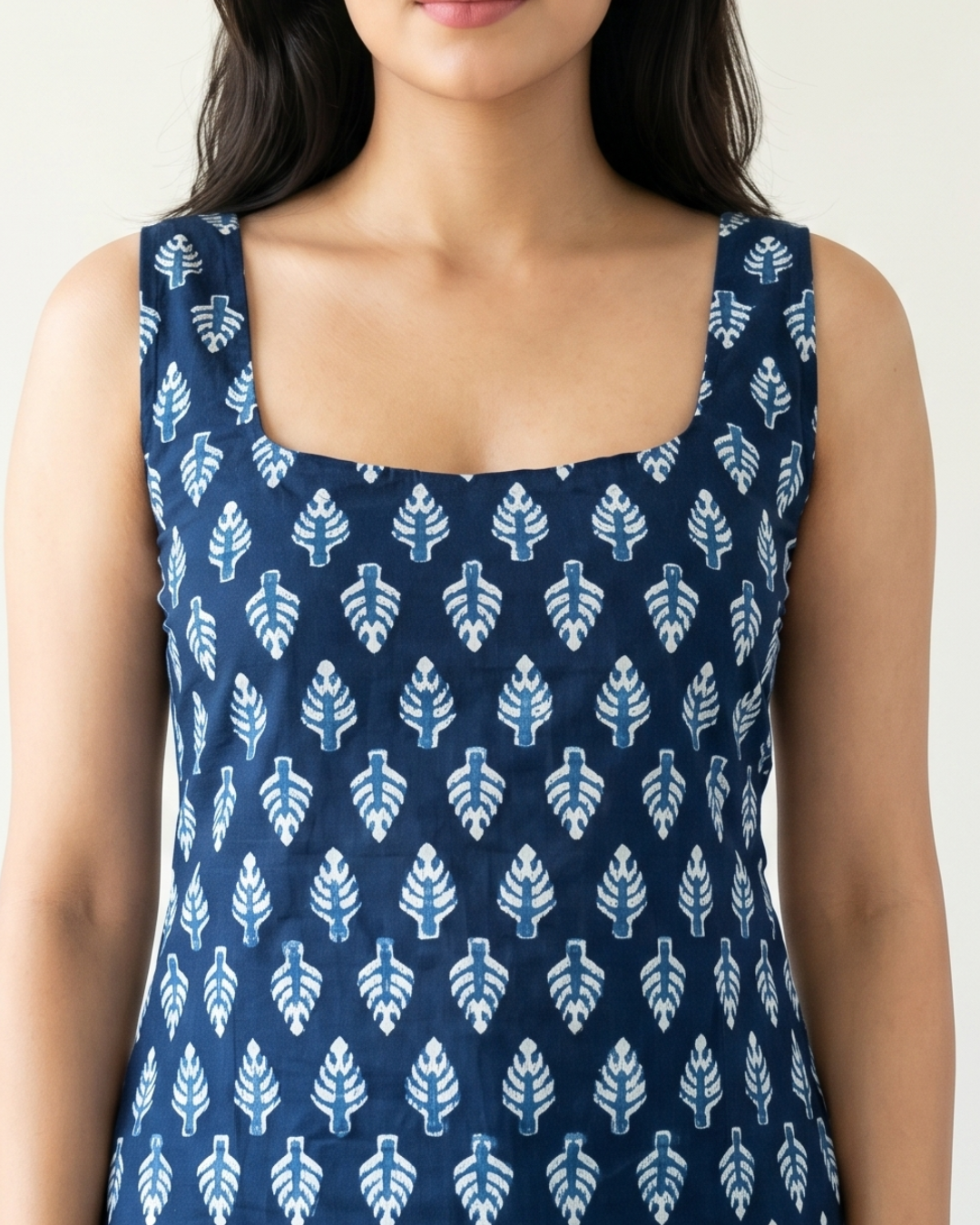 🌟 Backless Babe Top – Edition 1