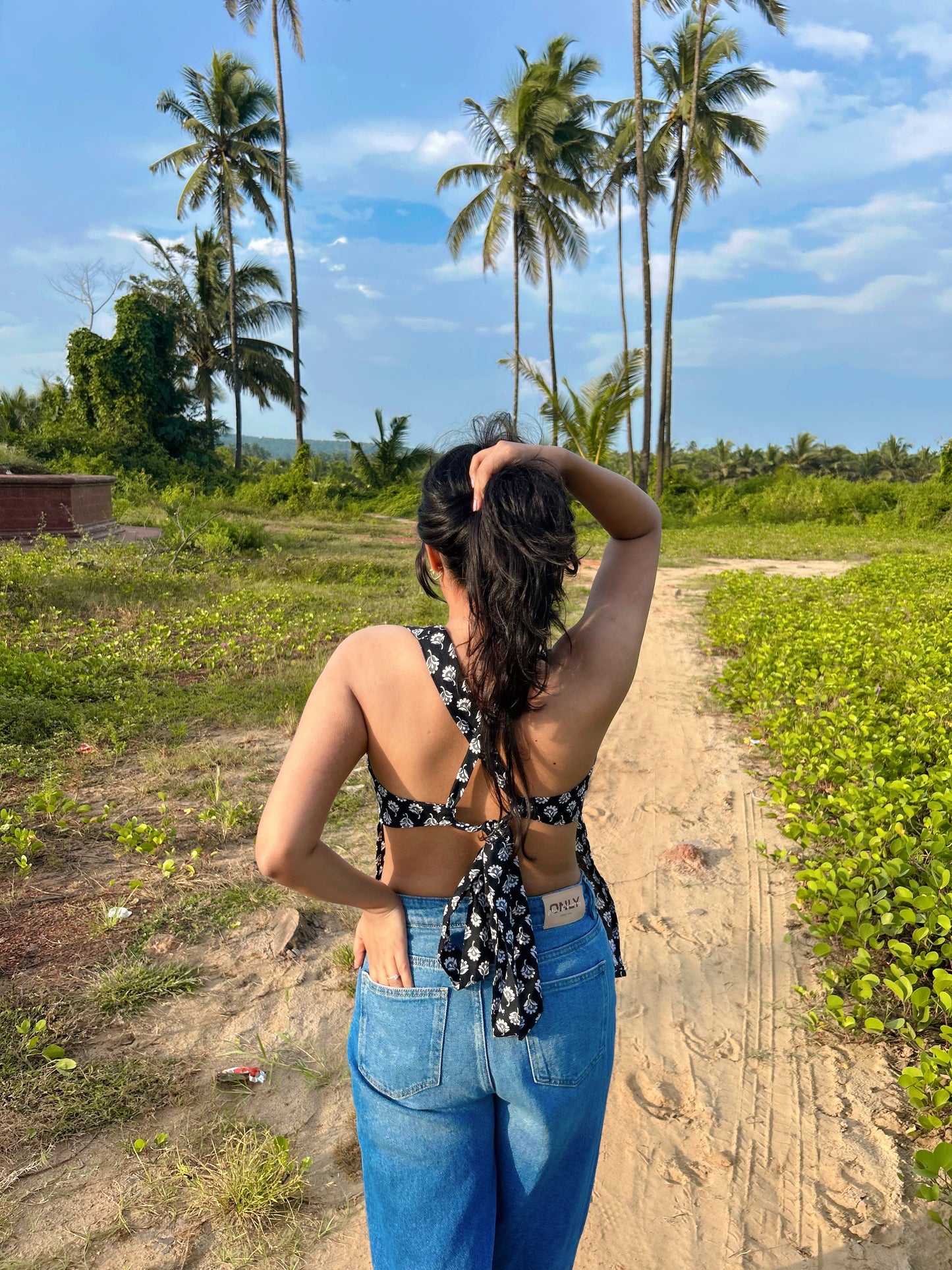 🌟 Backless Babe Top – Edition 2