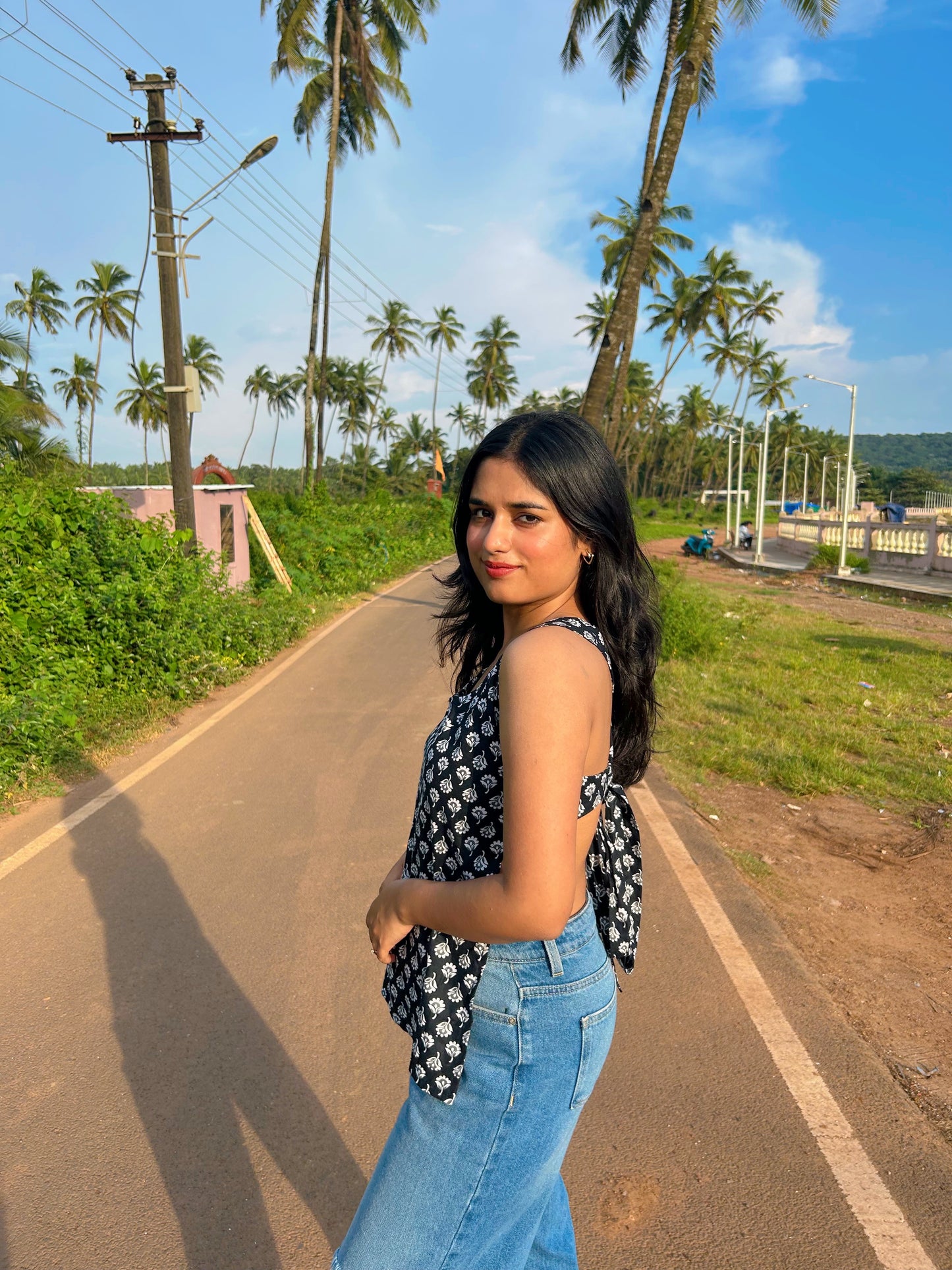 🌟 Backless Babe Top – Edition 2