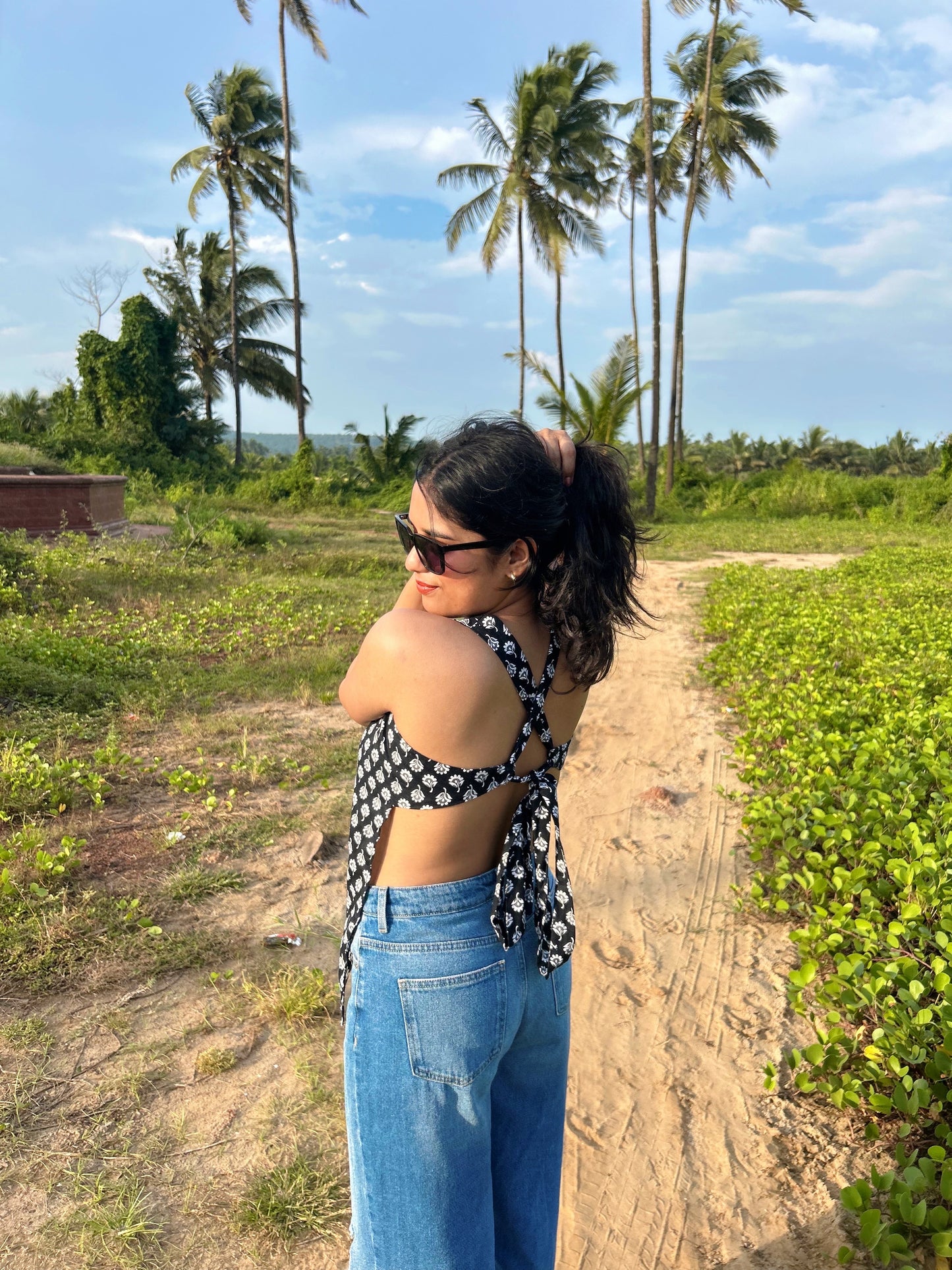 🌟 Backless Babe Top – Edition 2