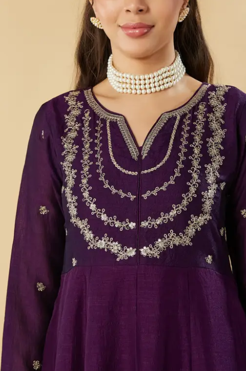 ✨ Women Silk Blend Kurta Pant Dupatta Set